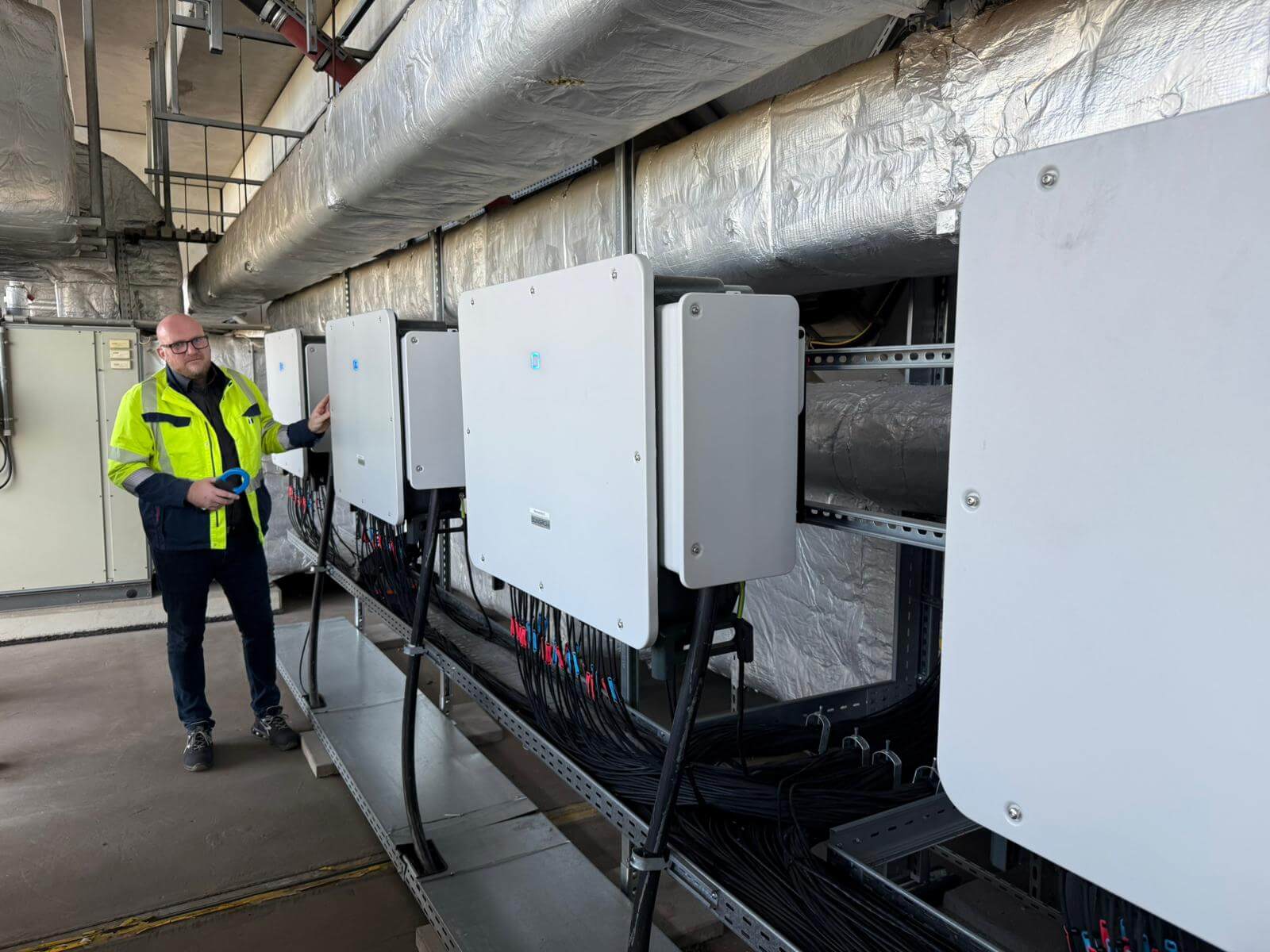 D-Live Arena PV Anlage MEBEDO